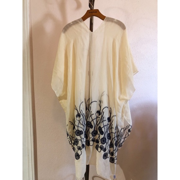 CHARTER CLUB  KIMONO FLORAL EMBROIDERY DESIGN - Picture 2 of 3